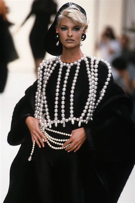 chanel iconic look|most famous chanel model.